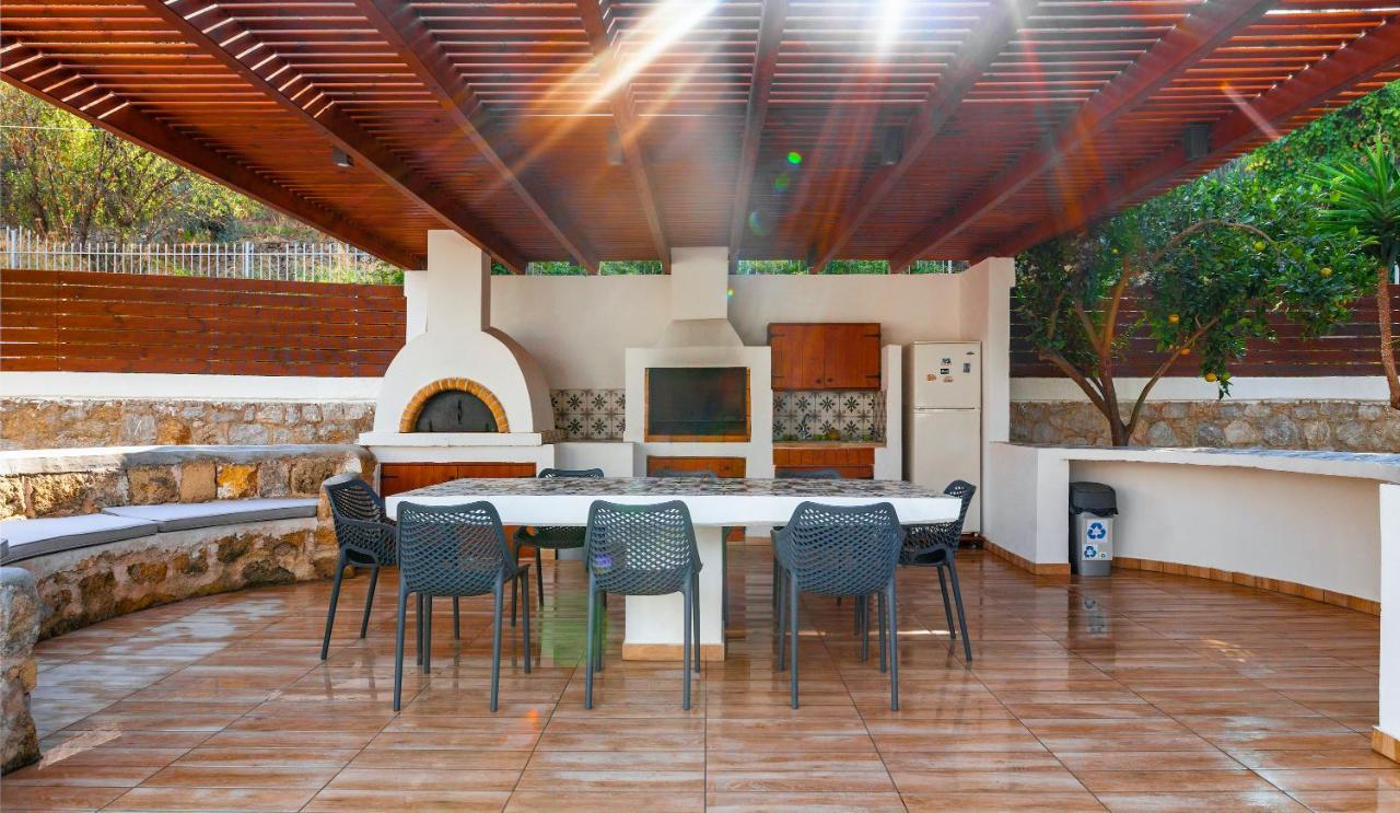 Bella Foresta Villa II Ixia  Exterior foto